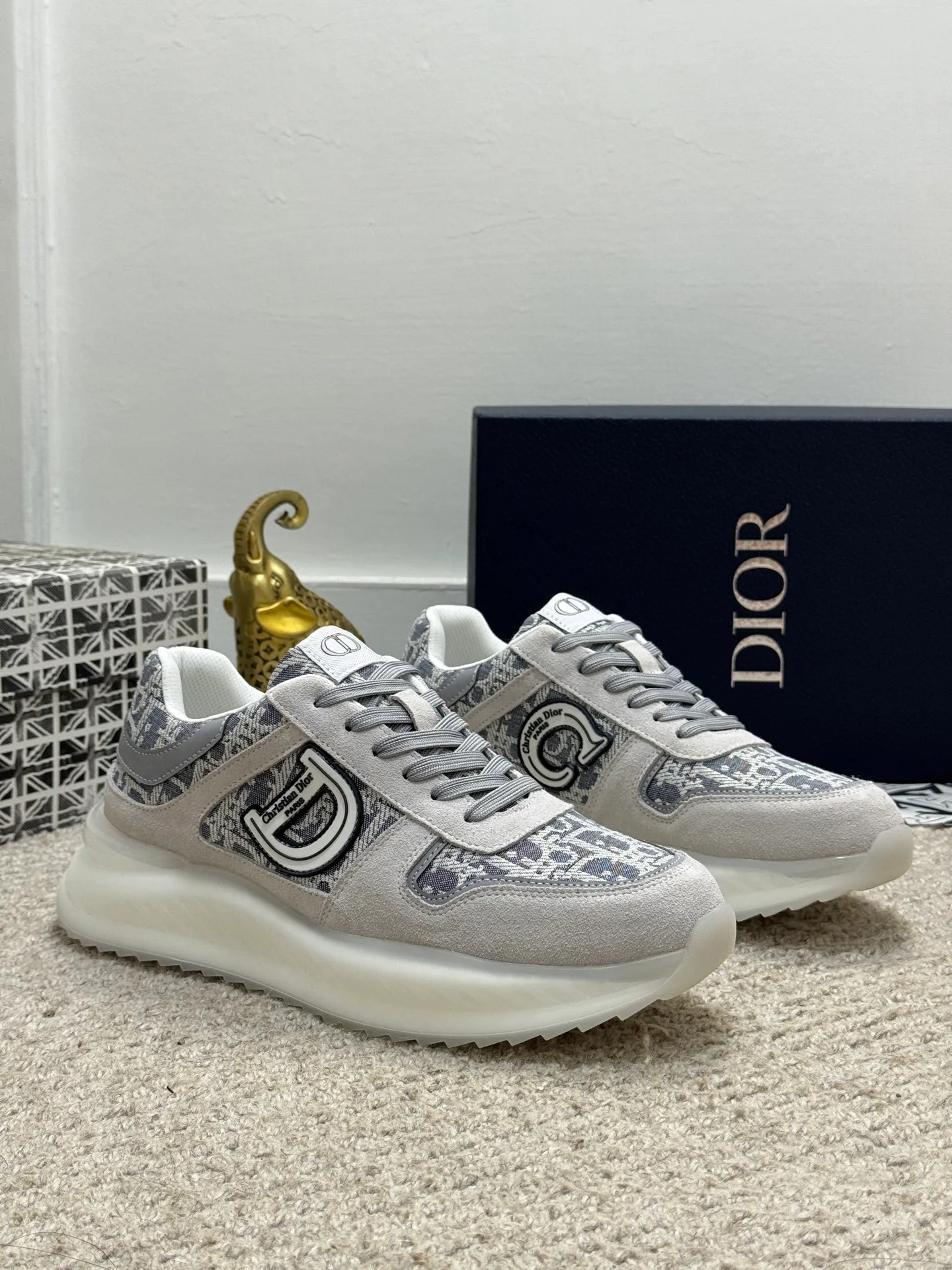 Men's men's shoes 💰440 [New model] 🐞🐞Top original - Dior 🆕 Low-top B02 casual sports shoes, carefully made of first-layer cowhide with canvas, comfortable and breathable ~ rubber soles, enhance style. Fashionable and versatile, it can complement any look. Featuring an exquisite design that is uniquely dynamic and modern, this shoe is part of Dior's legacy and embodies modern elegance. Size: 38-44 (45 customized